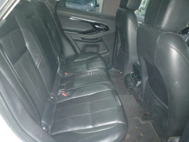 carousel-4
