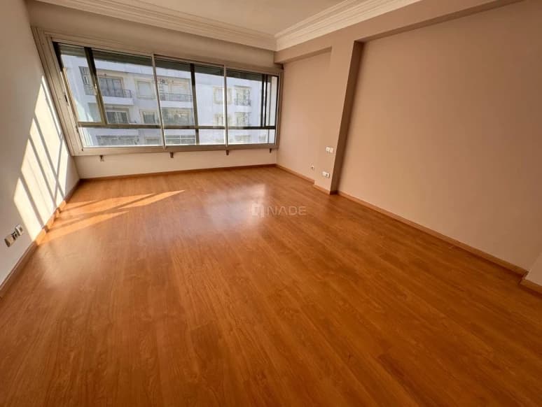 carousel-6