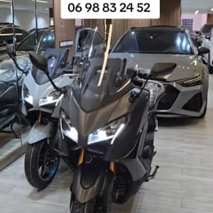 video-tmax-560-yamaha-07206