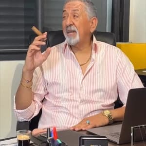 video-e-commerce-07593