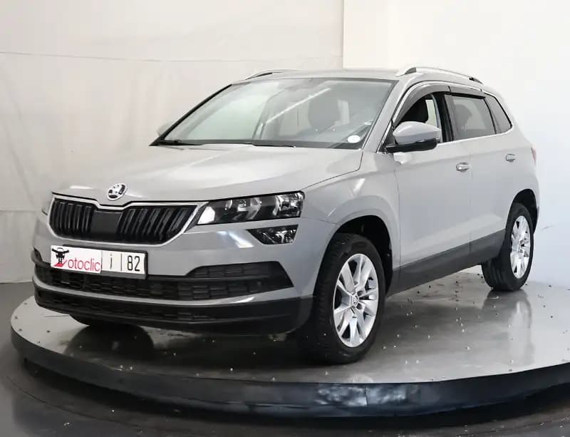 images-skoda-diesel-boite-automatique-2022-voiture-de-location-karoq-06267