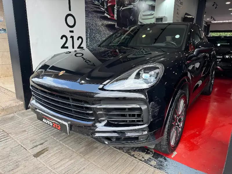 images-essence-2020-voiture-d-occasion-porsche-cayanne-17cv-91590km-06423