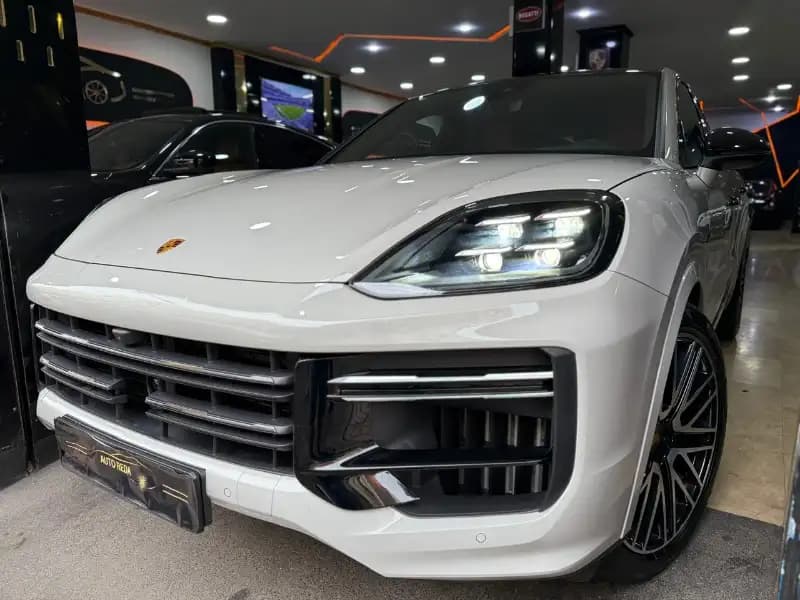 images-porsche-cayenne-coupe-turbo-06494