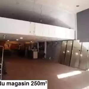magasins-a-louer-04552