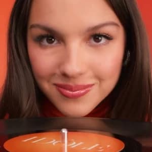 video-parfums-lancome-idole-07306