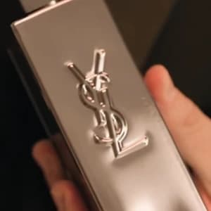 video-parfums-yves-saint-laurent-07702