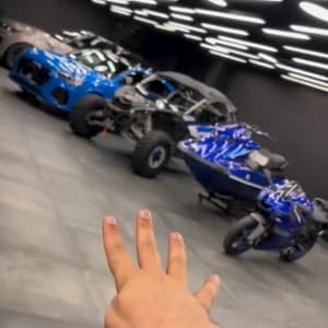 video-audi-yamaha-r6-can-am-can-am-maverick-xrs-10895