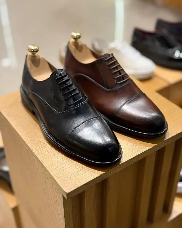 images-chaussures-chaussure-en-cuir-noir-richelieu-05675