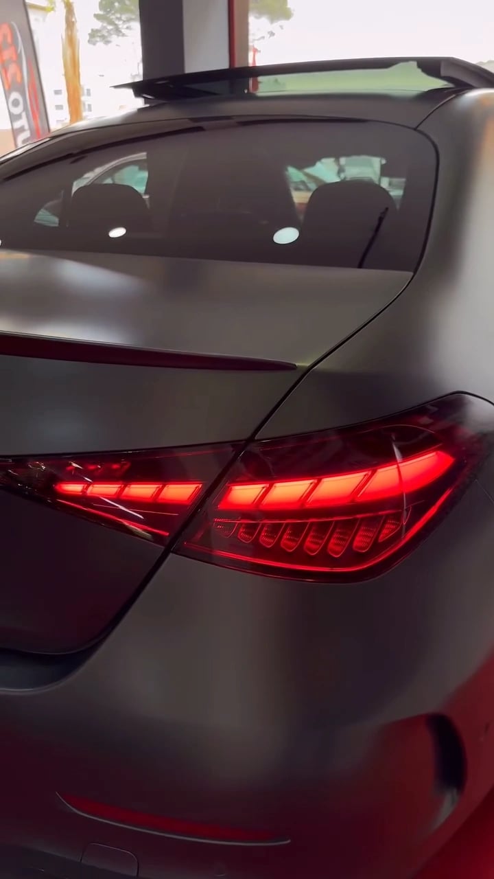 video-mercedes-diesel-mercedes-class-c-220-cdi-amg-amg-05740
