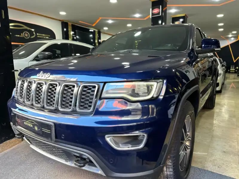 images-jeep-diesel-boite-automatique-12-cv-2020-70001-80000-km-voiture-occasion-grand-cherokee-05866